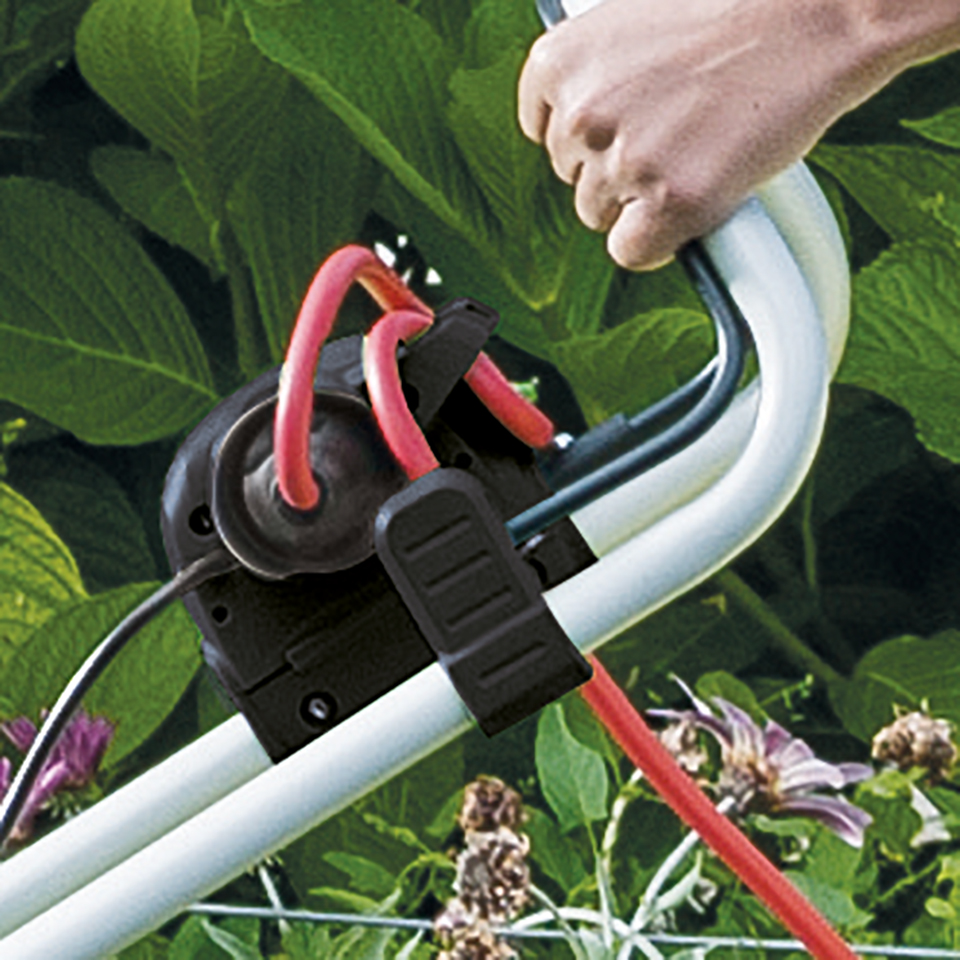 Zintegrowany zaczep przewodu elektrycznego STIHL