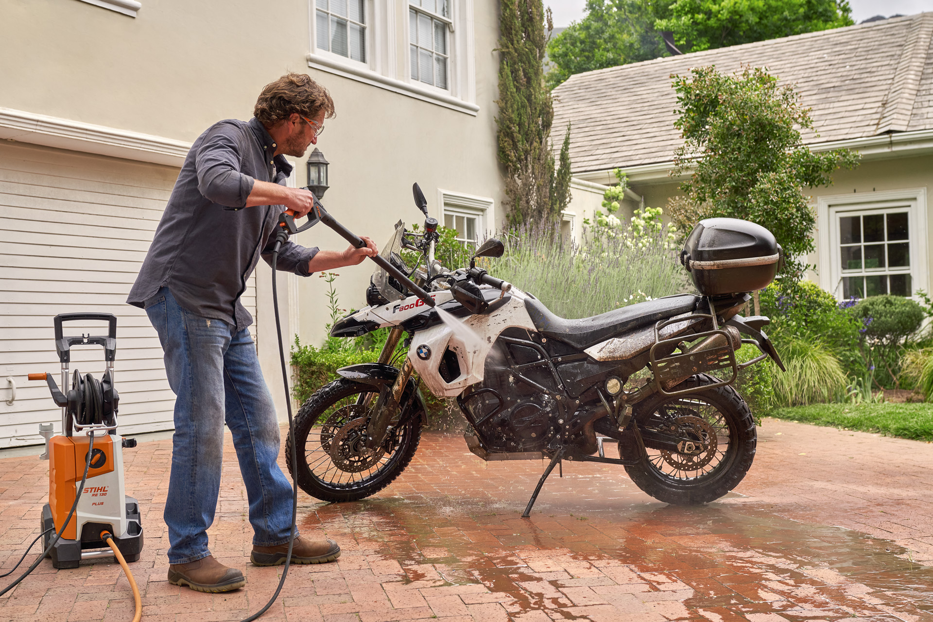 Więcej na temat mycia motocykli myjką wysokociśnieniową | STIHL